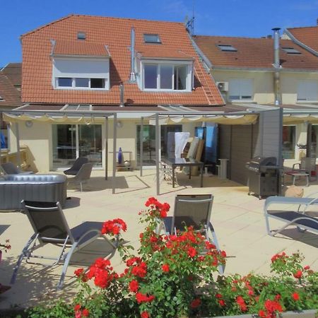 Au Pied De La Roche Apartment Ngoại thất bức ảnh