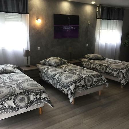 Au Pied De La Roche Apartment Ngoại thất bức ảnh