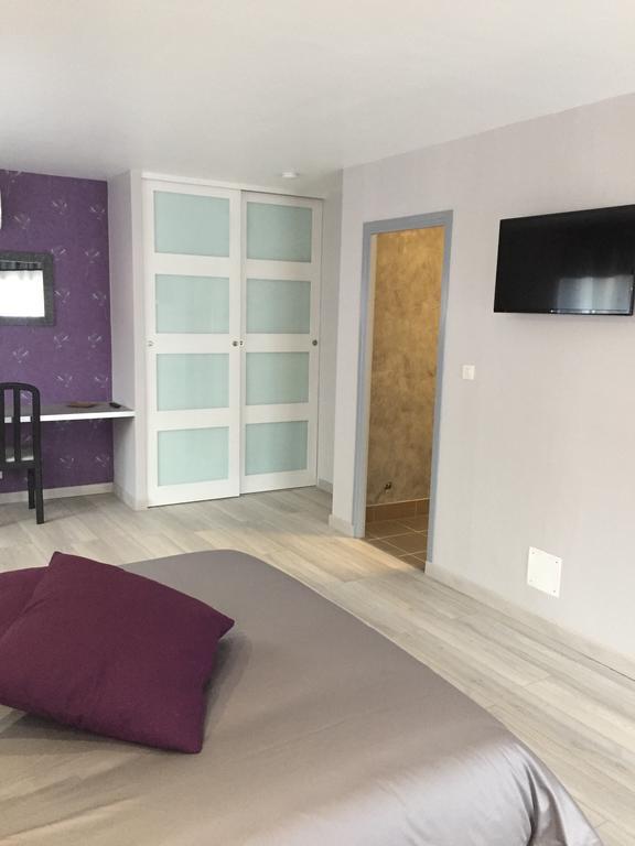 Au Pied De La Roche Apartment Ngoại thất bức ảnh