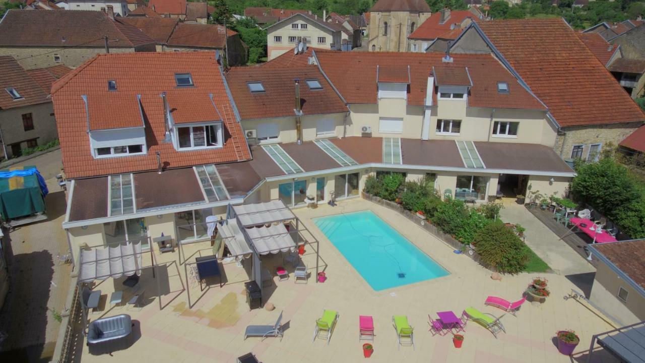 Au Pied De La Roche Apartment Ngoại thất bức ảnh