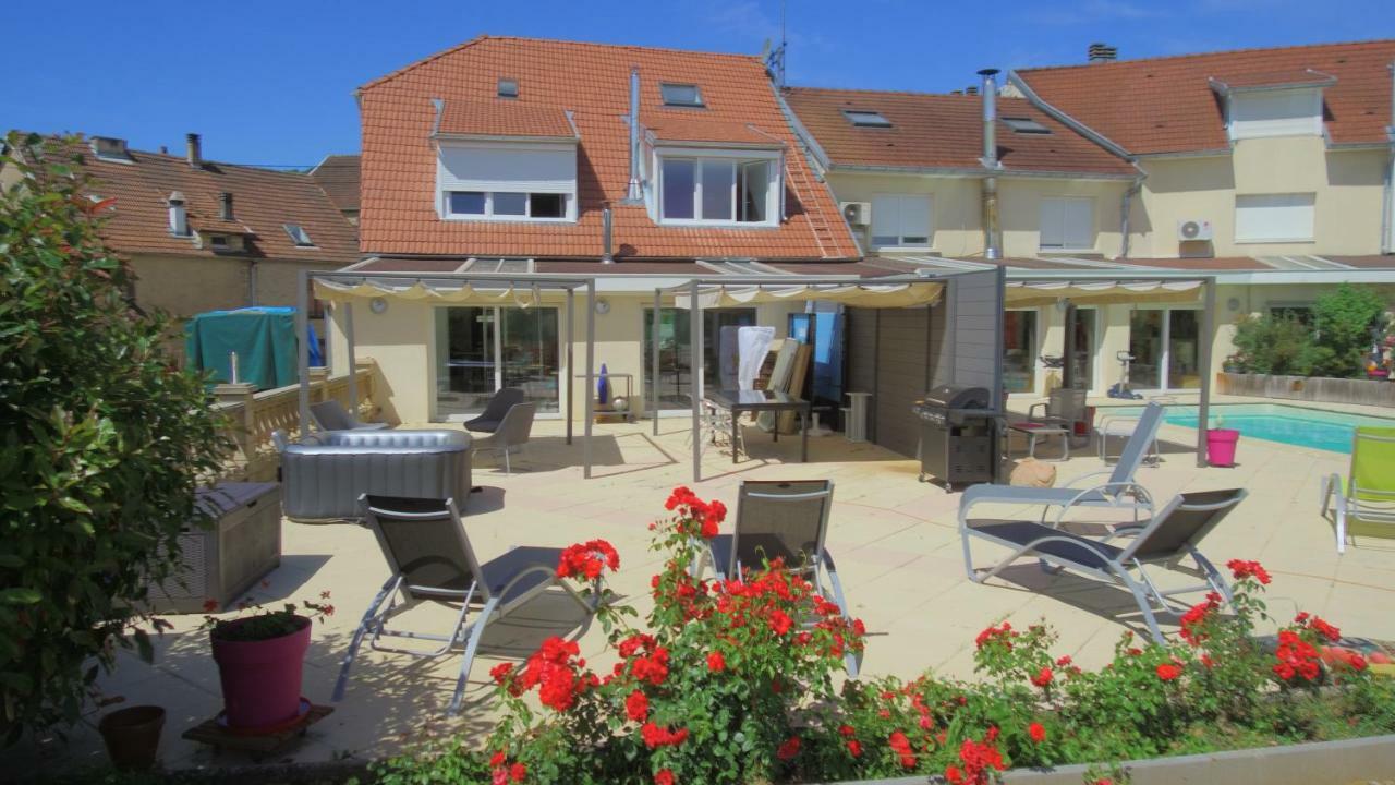 Au Pied De La Roche Apartment Ngoại thất bức ảnh
