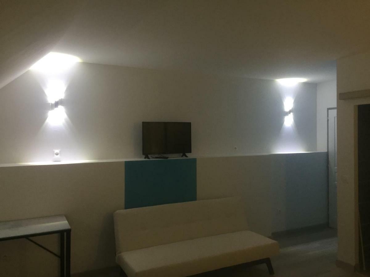 Au Pied De La Roche Apartment Ngoại thất bức ảnh
