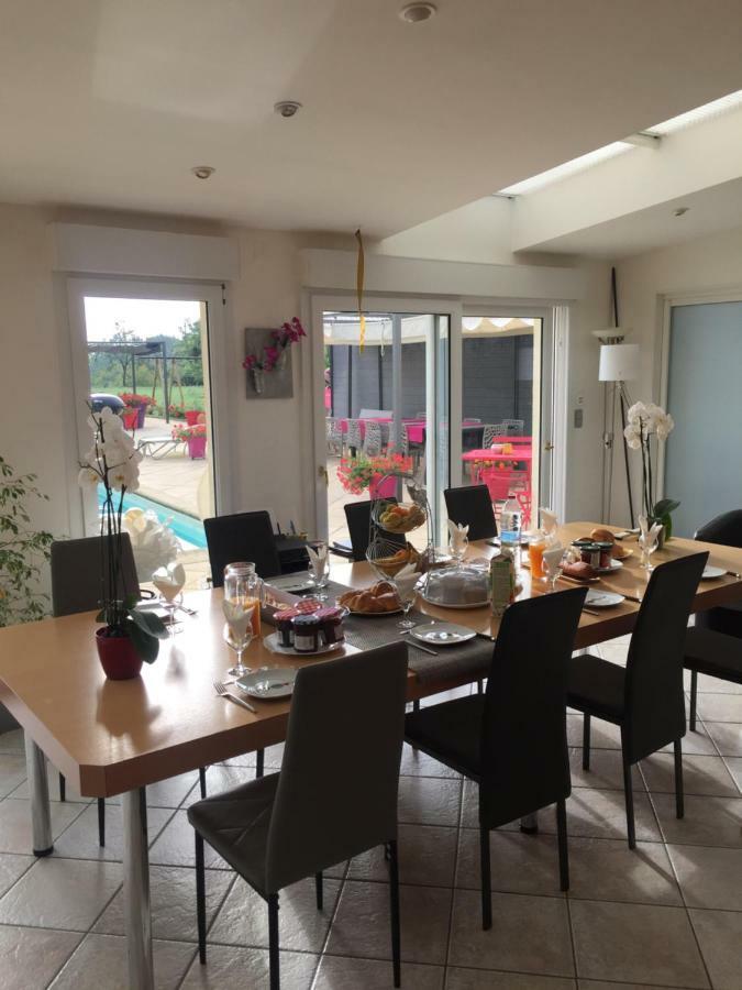 Au Pied De La Roche Apartment Ngoại thất bức ảnh