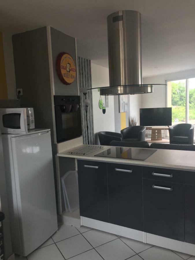 Au Pied De La Roche Apartment Ngoại thất bức ảnh
